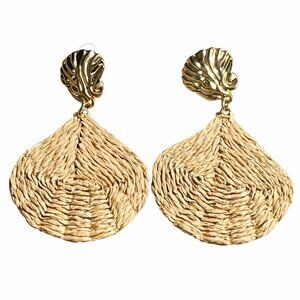 Gold Tone Shell & Natural Raffia Woven Drop Earrings NEW Boho Chic